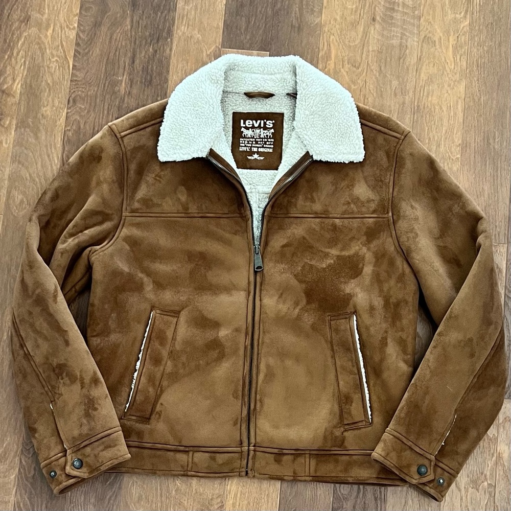 Men’s Levi’s Original Suede Trucker Jacket with Sherpa Lining, Sz Small